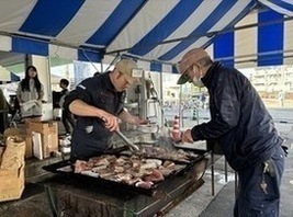 料理人が焼くマグロステーキ