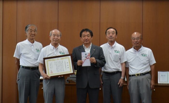 野球連盟表敬時の集合写真