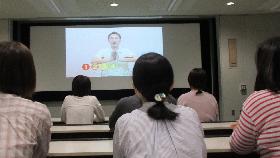 ライブラリーシネマ「黄金のアデーレ　名画の帰還」の画像